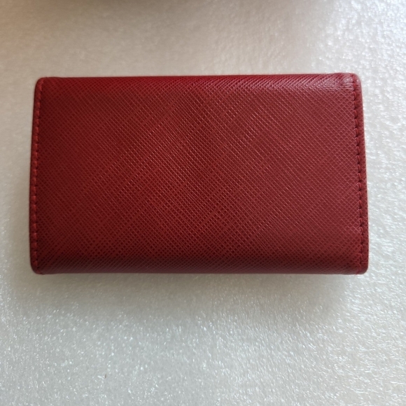 Salvatore Ferragamo Gancio Red Leather Key Case - Picture 2 of 8